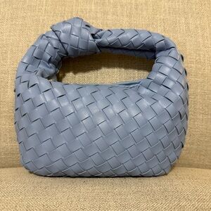 URBAN EXPRESSIONS Tracy Woven Mini Knotted Bag
